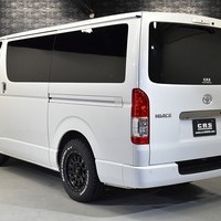 5793 令和5年式 ハイエース スーパーGL ダークプライムⅡ 4WD 2,800cc (ディーゼル車)  2/5人乗車  2.5万km 車検令和8年4月18日のサムネイル