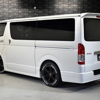 5802 令和6年式 ハイエース スーパーGL ダークプライムⅡ 2WD 2,800cc (ディーゼル車)  2/5人乗車  70km 車検令和8年9月4日のサムネイル
