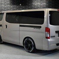 5806 令和6年式 日産 キャラバン 50周年アニバーサリー GRANDプレミアム GX 2WD 2,400cc(ディーゼル車) 2/5人乗車 1.5万km 車検令和8年1月25日のサムネイル