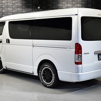 5808 令和6年式 ハイエース ワゴンGL  4WD 2,700cc (ガソリン車) 10人乗車 2.2万km 令和9年2月20日のサムネイル