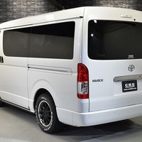 5808 令和6年式 ハイエース ワゴンGL  4WD 2,700cc (ガソリン車) 10人乗車 2.2万km 令和9年2月20日のサムネイル