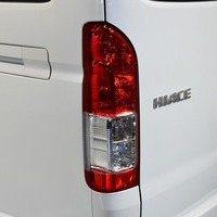 5808 令和6年式 ハイエース ワゴンGL  4WD 2,700cc (ガソリン車) 10人乗車 2.2万km 令和9年2月20日のサムネイル