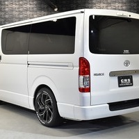 5807 令和4年式 ハイエース スーパーGL ダークプライムⅡ 2WD 2,800cc (ディーゼル車)  5人乗車  3.4万kmのサムネイル