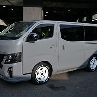 4924.令和7年式 キャラバン グランドプレミアムGX 2WD 2,400cc ディーゼル車 走行33キロ 新車未登録のサムネイル