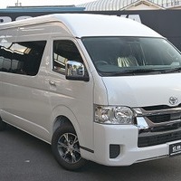 5870.令和7年式 ハイエースワゴン グランドキャビン 3ナンバー 10人乗り 2WD 2,700㏄ ガソリン車 走行9キロ 車検令和10年7月のサムネイル