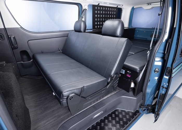 HIACE S-GL COMPLETE「ATTICS8」アティックス8 バン　8ナンバー　5人乗りのサムネイル