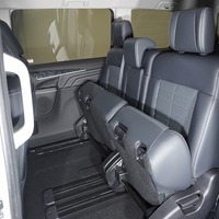 5574 令和7年式 登録済未使用車 三菱デリカ D:5 CHAMONIX 4WD 2,300cc (ディーゼル車)  8人乗り 10km 車検令和10年8月26日のサムネイル