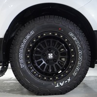 5574 令和7年式 登録済未使用車 三菱デリカ D:5 CHAMONIX 4WD 2,300cc (ディーゼル車)  8人乗り 10km 車検令和10年8月26日のサムネイル