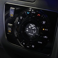 5855  日産 キャラバン GRANDプレミアム GX (MC後モデル)2WD 2,400cc(ディーゼル車) 2/5人乗車 10kmのサムネイル