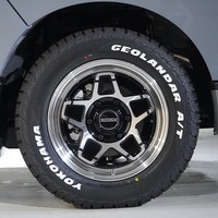 5855  日産 キャラバン GRANDプレミアム GX (MC後モデル)2WD 2,400cc(ディーゼル車) 2/5人乗車 10kmのサムネイル
