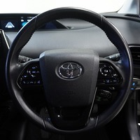 5913 令和1年式 トヨタ プリウス S  “ツーリングセレクション”  2WD1,800cc (ハイブリッド車) 5人乗車 5.9万kmのサムネイル