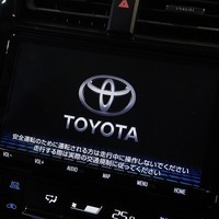 5913 令和1年式 トヨタ プリウス S  “ツーリングセレクション”  2WD1,800cc (ハイブリッド車) 5人乗車 5.9万kmのサムネイル