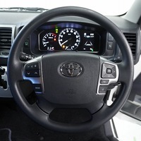 5163  ハイエース ワゴンGL  2WD 2,700CC ガソリン車 3ナンバー 10人乗り　L字ベットキット架装のサムネイル