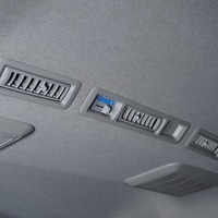 5163  ハイエース ワゴンGL  2WD 2,700CC ガソリン車 3ナンバー 10人乗り　L字ベットキット架装のサムネイル