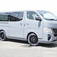 5699 【新車登録済み未使用車】 令和7年式 キャラバン グランドプレミアムGX 2WD 2,000cc (ガソリン) 2/5人乗車 6kmのサムネイル