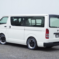 5675　コントラストPKG　ハイエース　DX　2WD　2000cc　ガソリン車　6人乗りのサムネイル