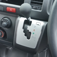 5675　コントラストPKG　ハイエース　DX　2WD　2000cc　ガソリン車　6人乗りのサムネイル