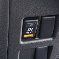 4939　オリジナルPKG　キャラバン　DX　2WD　2400cc　ディーゼル車　6人乗りのサムネイル