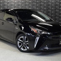 5913 令和1年式 トヨタ プリウス S  “ツーリングセレクション”  2WD1,800cc (ハイブリッド車) 5人乗車 5.9万kmのサムネイル