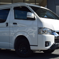 5840 令和4年式 ハイエース スーパーGL ダークプライムⅡ ワイド4WD　2700cc　ガソリン車　5人乗り　1.8万kmのサムネイル