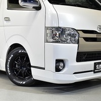 5846 令和2年式 ハイエース スーパーGL ダークプライムⅡ 2WD 2,800cc (ディーゼル車) 2/5人乗車 6.7万kmのサムネイル
