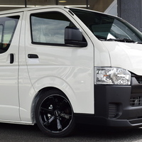5674 ハイエースバン DX コントラストPKG 2WD 2,000CC ガソリン車 3/6人乗りのサムネイル