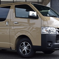 5838 令和7年式 ハイエース スーパーGL アースカラーPKG 2WD　2000cc　ガソリン車　5人乗り　65kmのサムネイル