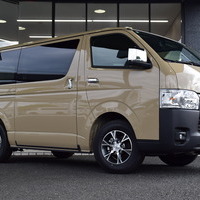 5838 令和7年式 ハイエース スーパーGL アースカラーPKG 2WD　2000cc　ガソリン車　5人乗り　65kmのサムネイル