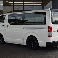 5674 ハイエースバン DX コントラストPKG 2WD 2,000CC ガソリン車 3/6人乗りのサムネイル
