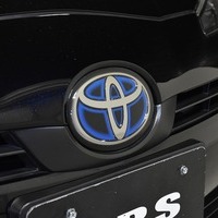 5913 令和1年式 トヨタ プリウス S  “ツーリングセレクション”  2WD1,800cc (ハイブリッド車) 5人乗車 5.9万kmのサムネイル
