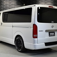 5846 令和2年式 ハイエース スーパーGL ダークプライムⅡ 2WD 2,800cc (ディーゼル車) 2/5人乗車 6.7万kmのサムネイル