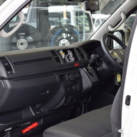 5674 ハイエースバン DX コントラストPKG 2WD 2,000CC ガソリン車 3/6人乗りのサムネイル