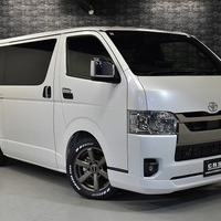 5977 令和7年式 ハイエース スーパーGL ダークプライムⅡ 2WD 2,800cc (ディーゼル車) 2/5人乗車 270km 車検令和9年7月22日のサムネイル