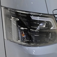 5522 令和7年式 登録済未使用車 日産 キャラバン GRANDプレミアム GX 2WD 2,000cc(ガソリン車) 2/5人乗車 13km 車検令和9年6月30日のサムネイル