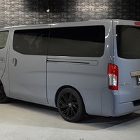 5522 令和7年式 登録済未使用車 日産 キャラバン GRANDプレミアム GX 2WD 2,000cc(ガソリン車) 2/5人乗車 13km 車検令和9年6月30日のサムネイル