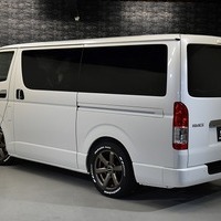 5977 令和7年式 ハイエース スーパーGL ダークプライムⅡ 2WD 2,800cc (ディーゼル車) 2/5人乗車 270km 車検令和9年7月22日のサムネイル