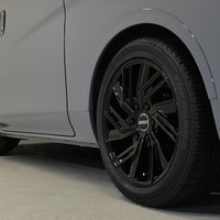5522 令和7年式 登録済未使用車 日産 キャラバン GRANDプレミアム GX 2WD 2,000cc(ガソリン車) 2/5人乗車 13km 車検令和9年6月30日のサムネイル