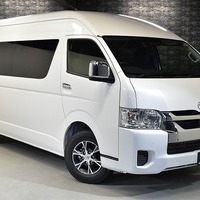 5867 登録済未使用車 令和7年式 ハイエース ワゴン グランドキャビン 2WD 2700cc(ガソリン車) 10人乗り10km 車検令和10年6月26日のサムネイル