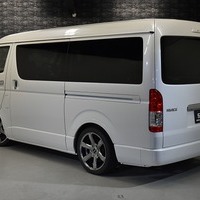 5163  ハイエース ワゴンGL  2WD 2,700CC ガソリン車 3ナンバー 10人乗り　L字ベットキット架装のサムネイル