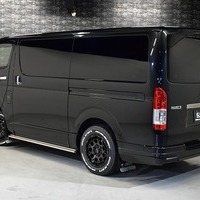 5941 令和7年式 ハイエース スーパーGL ダークプライムS 4WD 2,800cc (ディーゼル車) 2/5人乗車 0.5万km 車検令和9年3月18日のサムネイル