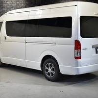 5867 登録済未使用車 令和7年式 ハイエース ワゴン グランドキャビン 2WD 2700cc(ガソリン車) 10人乗り10km 車検令和10年6月26日のサムネイル