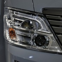 5855  日産 キャラバン GRANDプレミアム GX (MC後モデル)2WD 2,400cc(ディーゼル車) 2/5人乗車 10kmのサムネイル