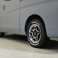 5855  日産 キャラバン GRANDプレミアム GX (MC後モデル)2WD 2,400cc(ディーゼル車) 2/5人乗車 10kmのサムネイル