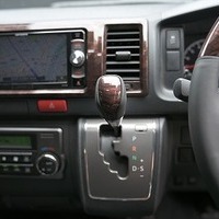 5848.平成31年式 ハイエース スーパーGL 50thアニバーサリーリミテッド 2WD 2,800cc ディーゼル車 走行12万キロ 検査1年付きのサムネイル