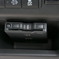 4923.令和7年式 キャラバン グランドプレミアムGX 寒冷地仕様 4WD 2,400cc ディーゼル車 走行36キロ 新車未登録のサムネイル