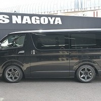 5751.令和7年式 ハイエース スーパーGL ダークプライムⅡ 2WD 2,000cc ガソリン車 走行5キロ 新車未登録のサムネイル
