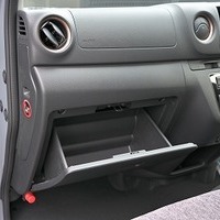 5533.令和7年式 キャラバン グランドプレミアムGX アティックス8 2WD 2,000cc ガソリン車 寒冷地仕様 走行180キロ 新車未登録のサムネイル