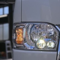5830.令和7年式 ハイエース DX GLパッケージ 2WD 2,000cc ガソリン車 走行12キロ 新車未登録のサムネイル