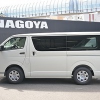 5830.令和7年式 ハイエース DX GLパッケージ 2WD 2,000cc ガソリン車 走行12キロ 新車未登録のサムネイル