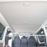 5830.令和7年式 ハイエース DX GLパッケージ 2WD 2,000cc ガソリン車 走行12キロ 新車未登録のサムネイル
